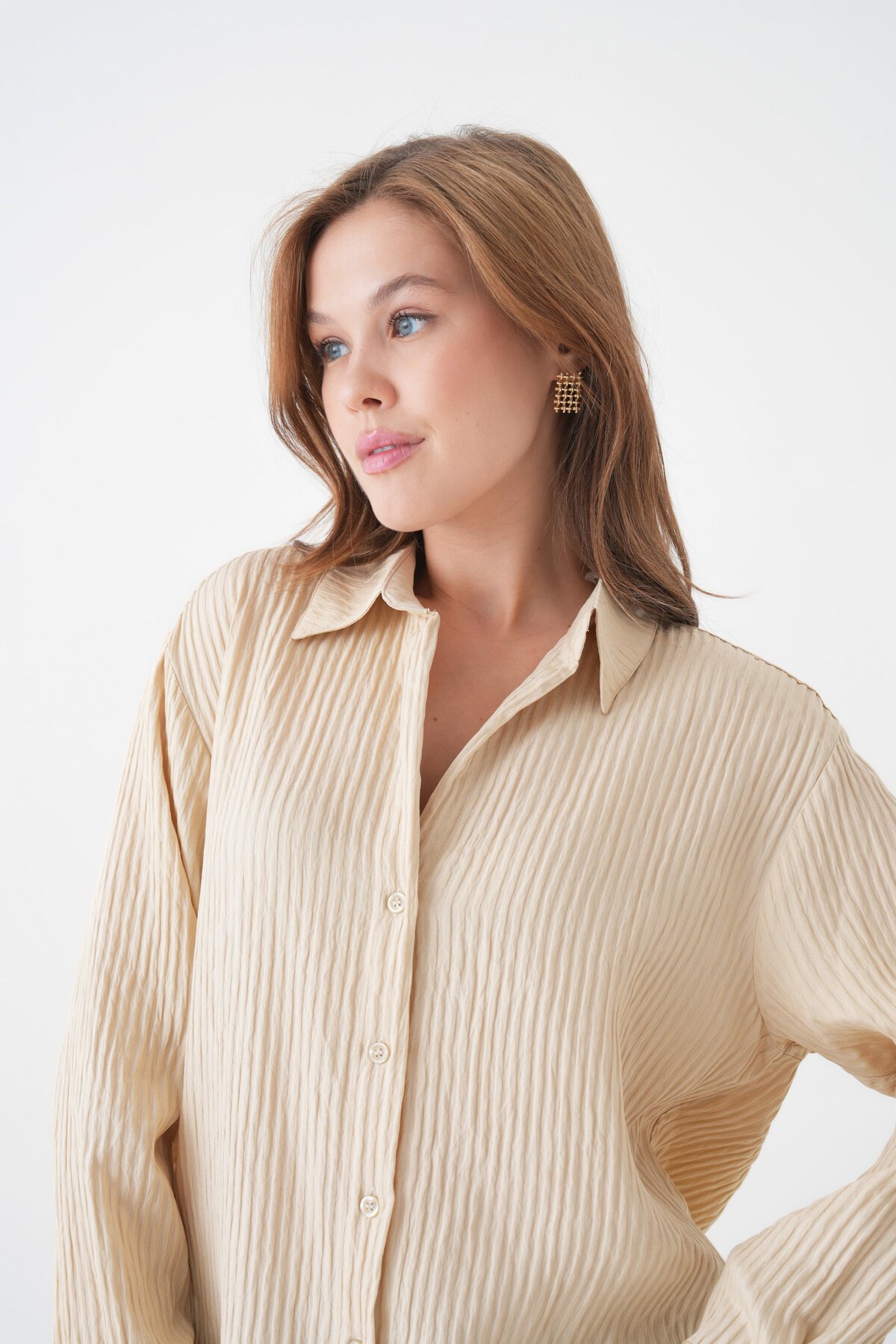 Kadın Gömlek Yaka Önü Düğmeli Düz Uzun Kol Rahat Kalıp Curve Büyük Bedeb Yazlık Gömlek