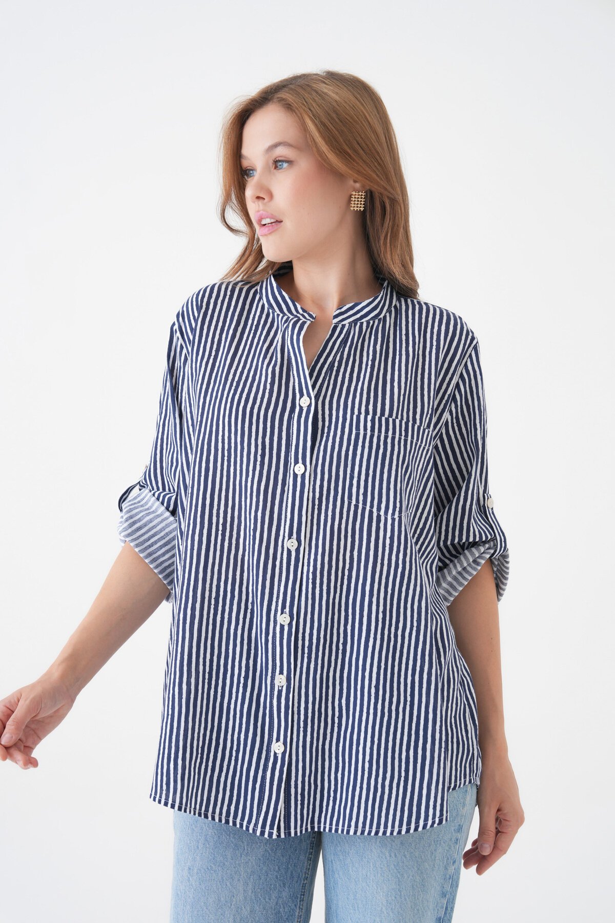 Kadın Hakim Yaka Geniş Kalıp Tesettüre Uygun Çizgili Spor Şık Curve Gömlek