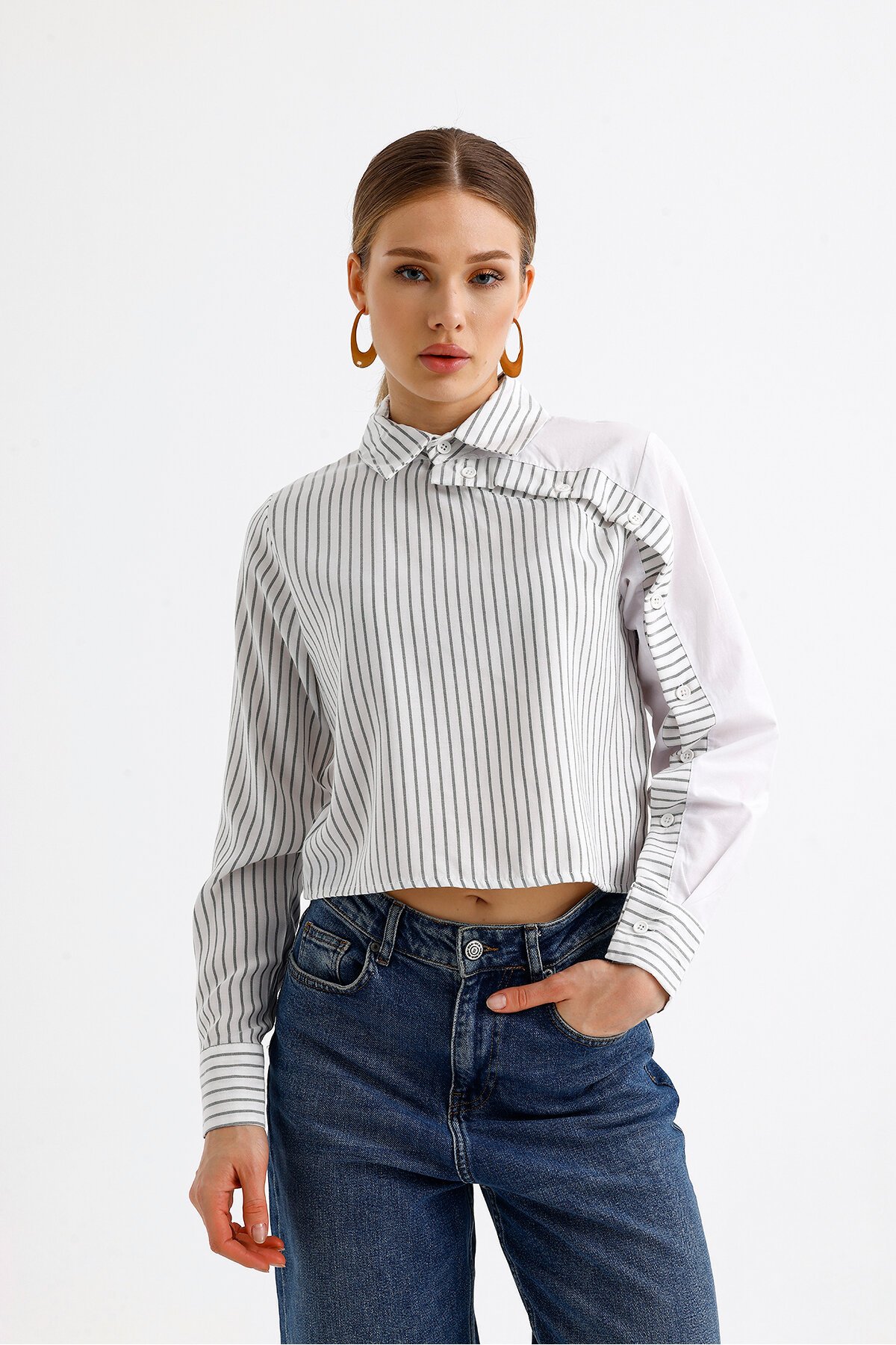 Kadın Özel Tasarım Yaka Kol Düğmeli Çizgi Garnili Crop Boy Bluz Gömlek
