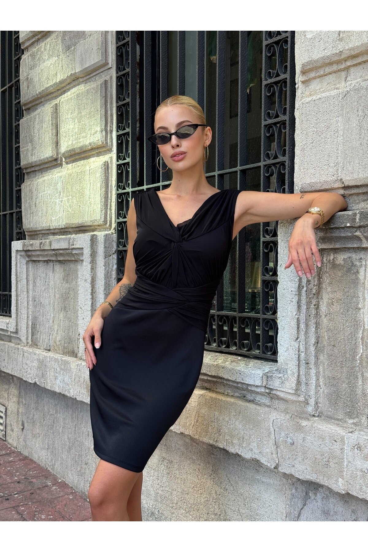 Kadın Siyah Tül Kayık Yaka Omuz Bele Oturan Curve Gece Şık Abiye Elbise
