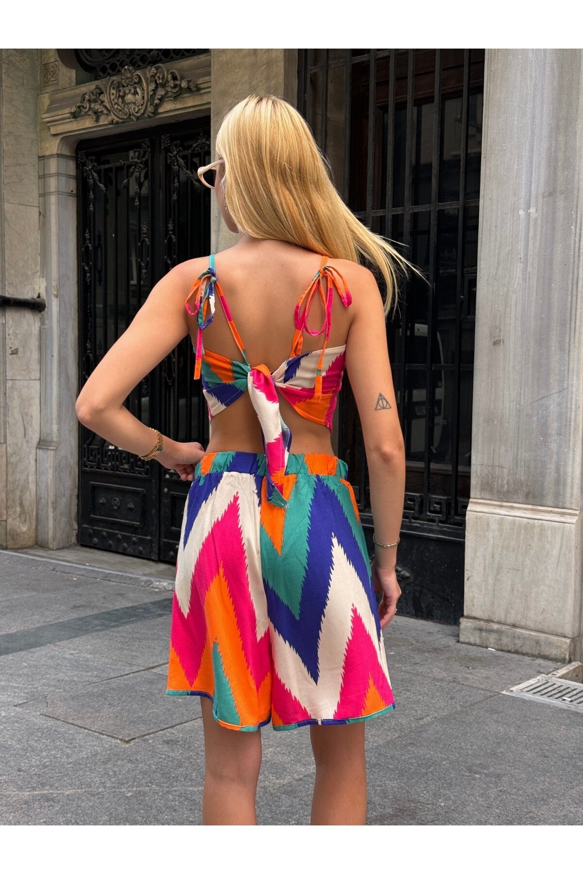 Kadın %100 Viskon Etek Şortlu Bluzlu Desenli Yazlık Spor Şık Rahat Kalıp Şort Alt Üst Takım