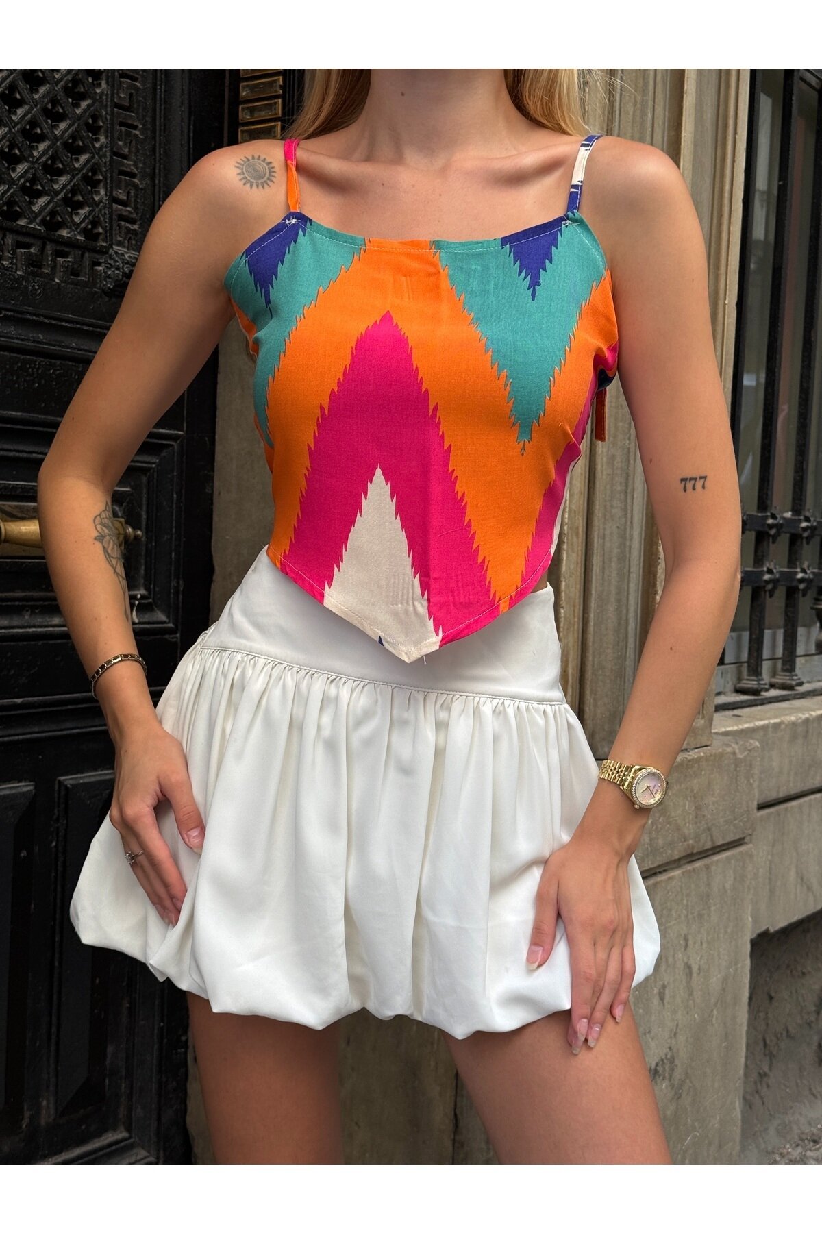 Kadın Askılı Arkadan Bağlamalı Asimetrik Kesim Yazlık Desenli Crop Top Spor Şık Bluz