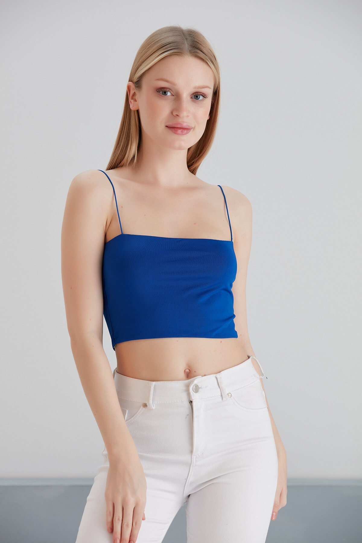 Kadın Askılı Şık Croptop Bluz