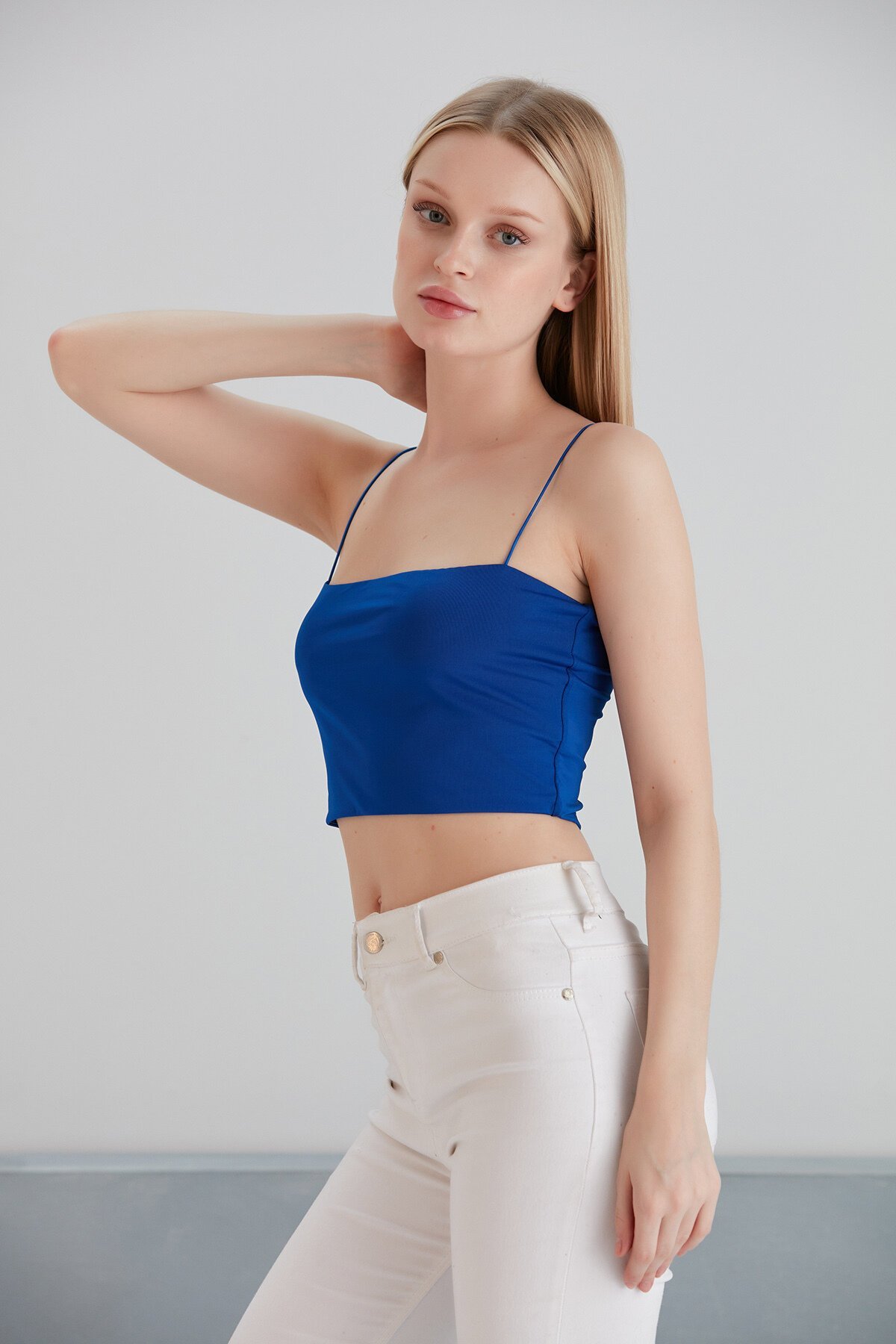 Kadın Askılı Şık Croptop Bluz