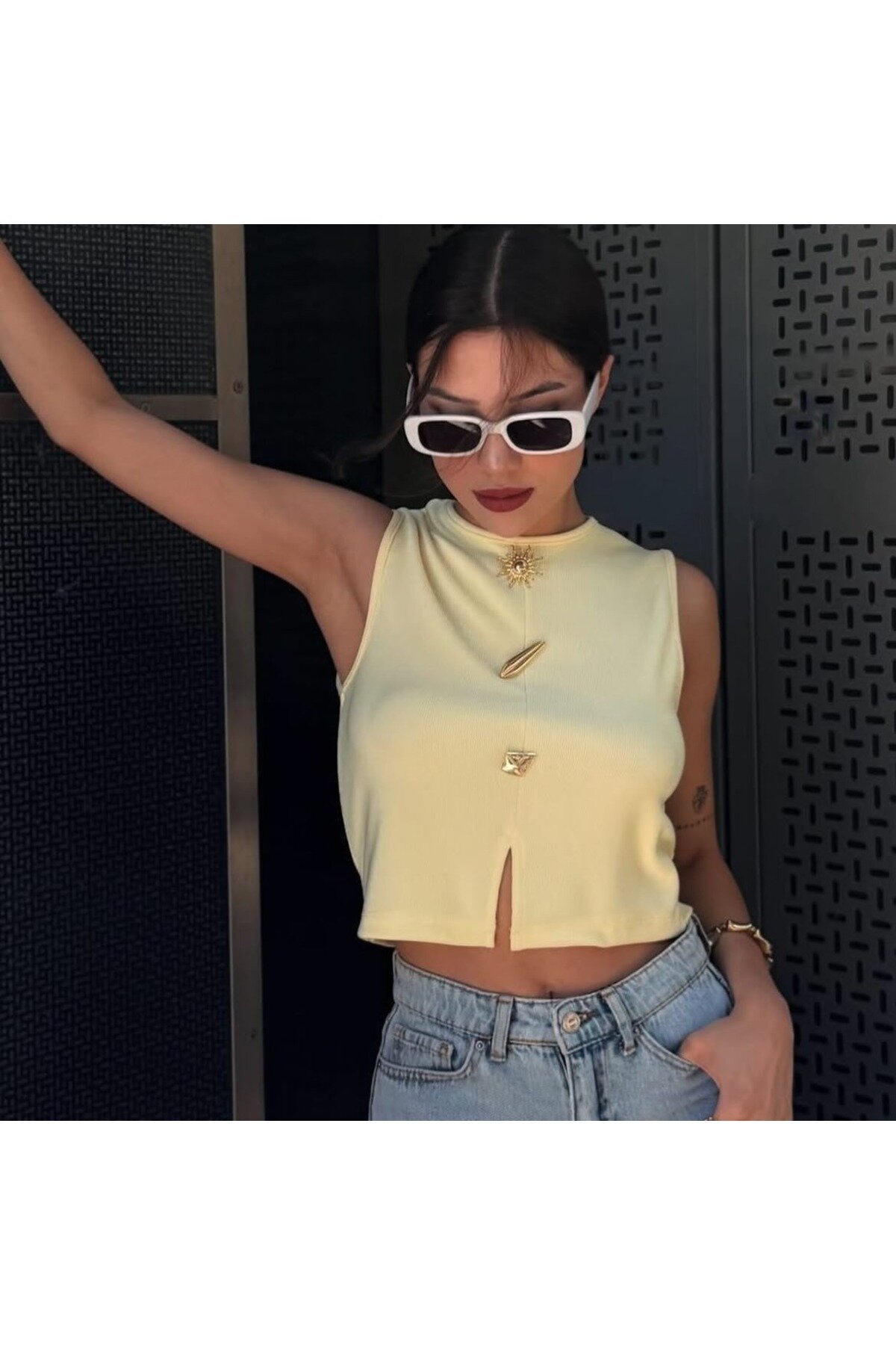 Kadın Bisiklet Yaka Önü Tokalı Kolsuz Spor Şık Crop Boy Bluz