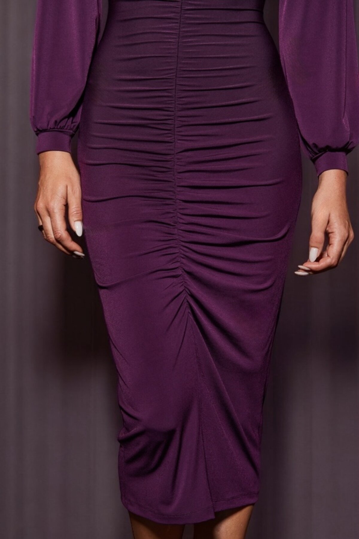 Kadın Büyük Beden V Yaka Önden Büzgülü Uzun Kol Mürdüm Rengi Şık Curve Gece Abiye Elbisesi