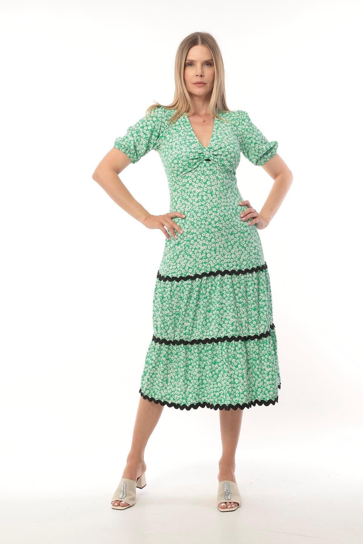 Kadın Çiçekli V Yaka Katlı Etekli Yeşil Spor Şık Yazlık Uzun Elbise