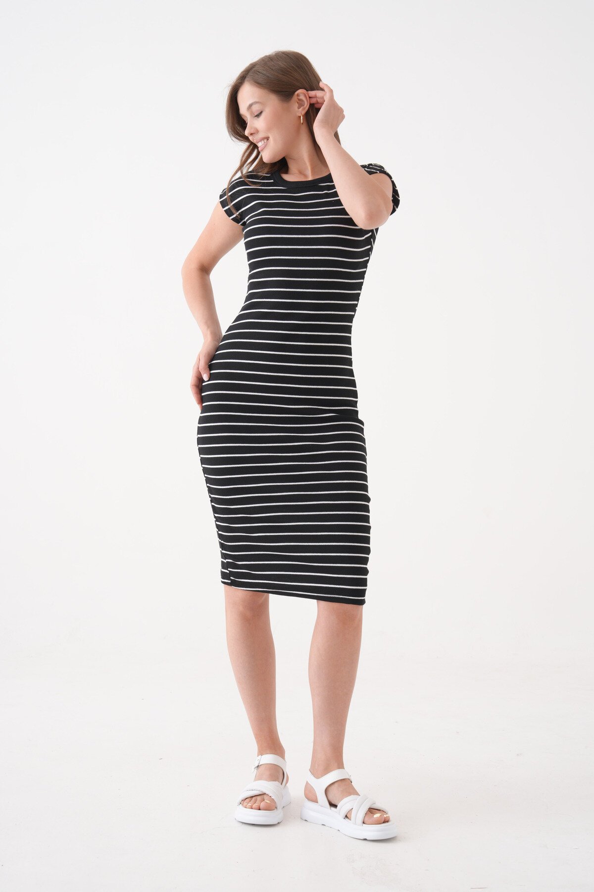 Kadın Çizgili Kolsuz Spor Şık Siyah Kaşkorse Pamuk Yazlık Elbise
