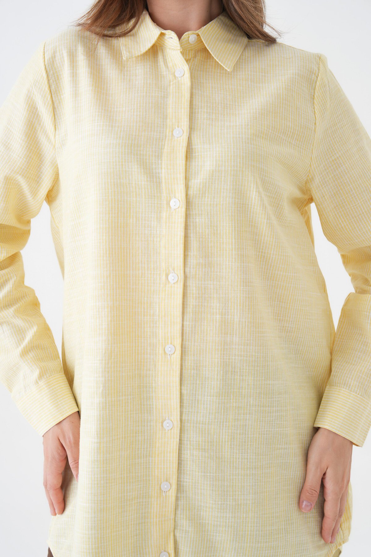 Kadın Gömlek Yaka Düğmeli Uzun Kol Tunik Boy Rahat Çizgili Curve Büyük Beden Tesettüre Uygun Gömlek