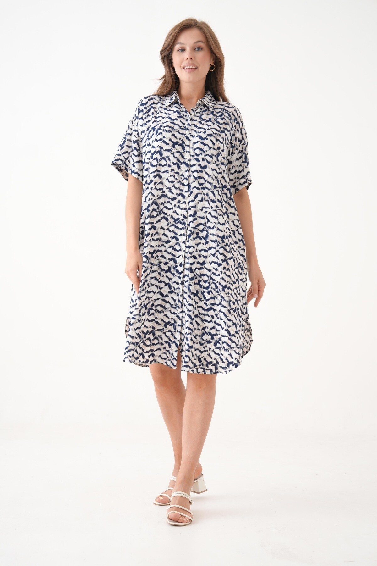 Kadın Gömlek Yaka Önden Düğmeli Kısa Kol Yazlık Desenli Büyük Beden Curve Yazlık Dokuma Elbise