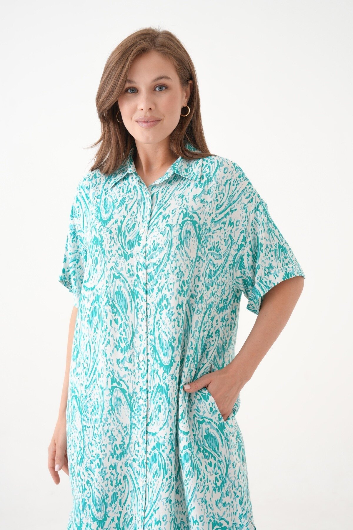 Kadın Gömlek Yaka Önden Düğmeli Kısa Kol Yazlık Desenli Büyük Beden Curve Yazlık Dokuma Elbise