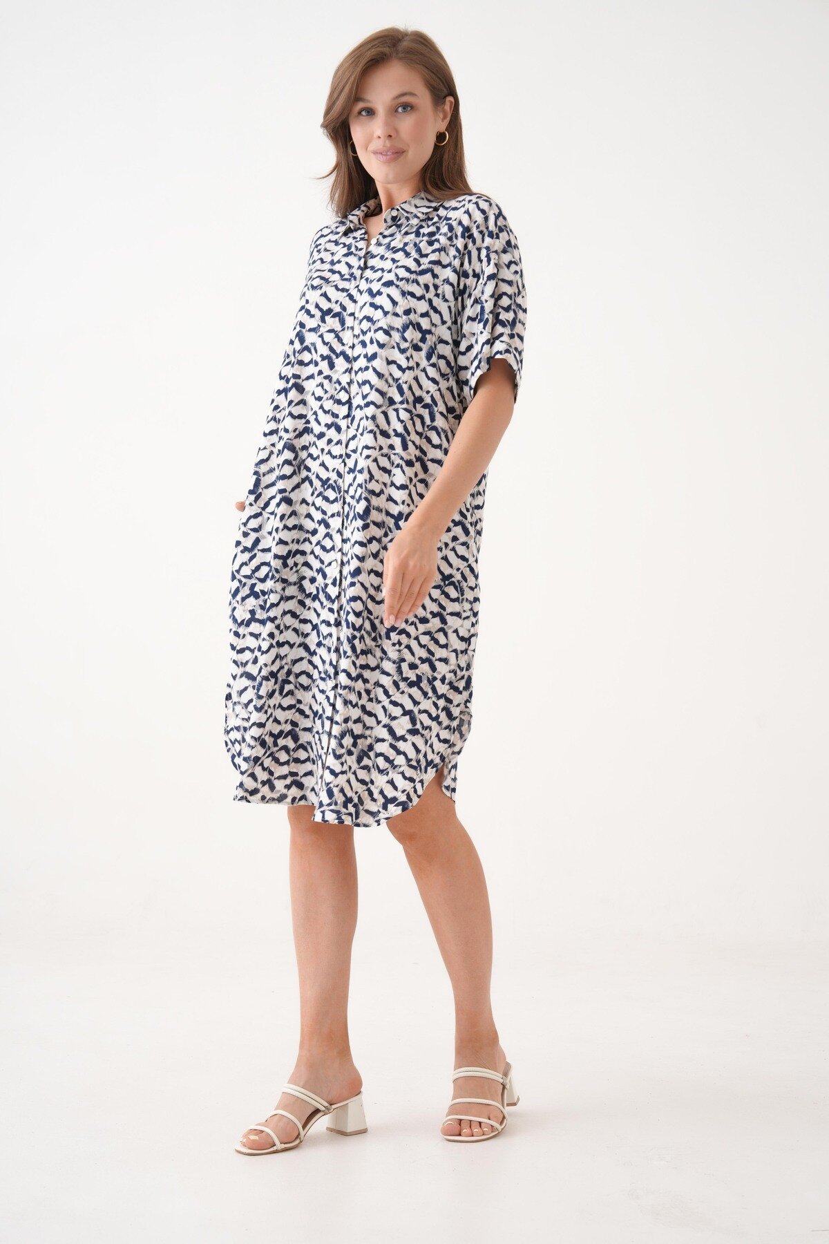 Kadın Gömlek Yaka Önden Düğmeli Kısa Kol Yazlık Desenli Büyük Beden Curve Yazlık Dokuma Elbise