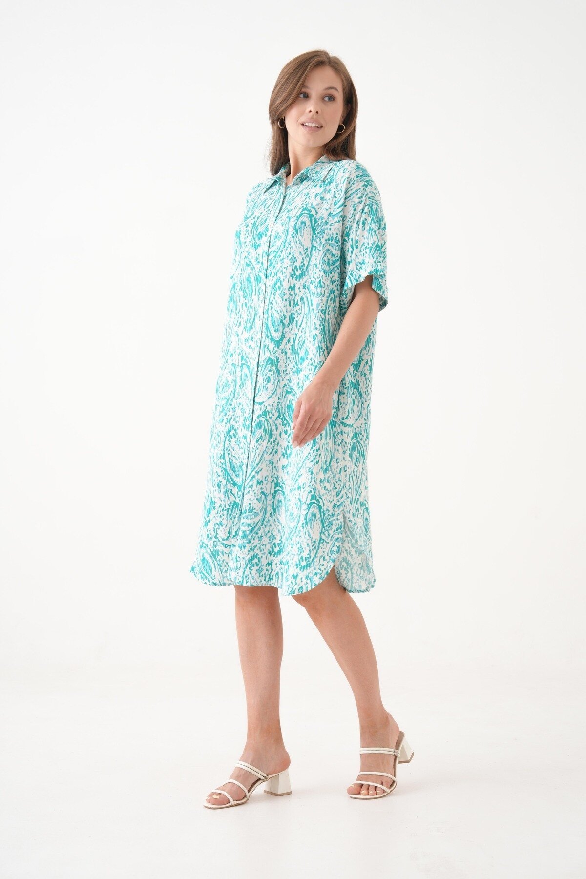 Kadın Gömlek Yaka Önden Düğmeli Kısa Kol Yazlık Desenli Büyük Beden Curve Yazlık Dokuma Elbise