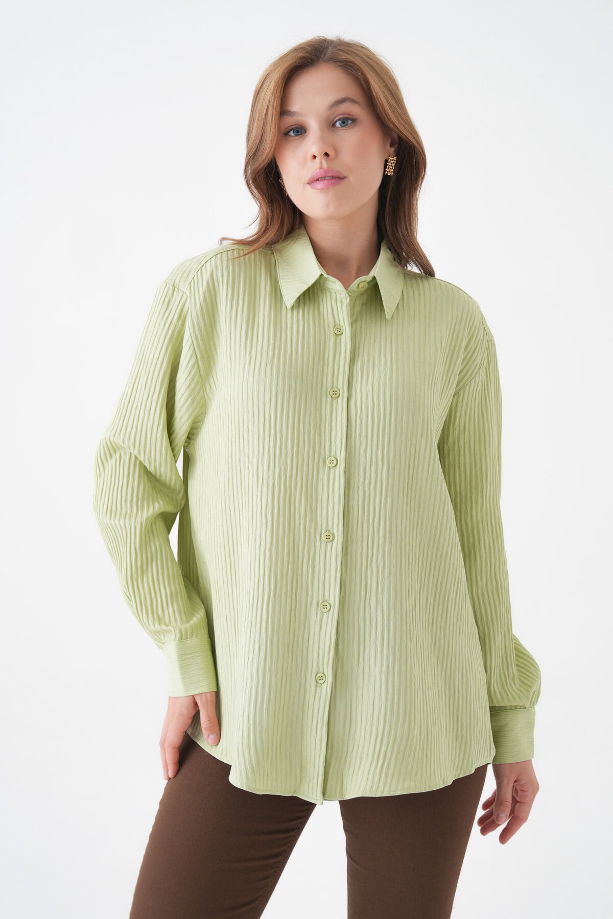 Kadın Gömlek Yaka Önü Düğmeli Düz Uzun Kol Rahat Kalıp Curve Büyük Bedeb Yazlık Gömlek