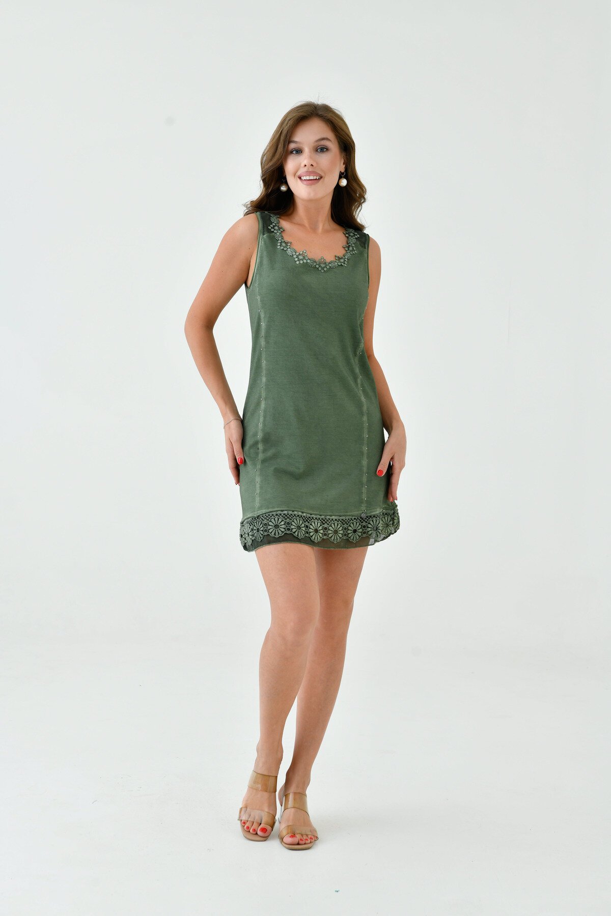 Kadın Güpürlü Yaka ve Etek Detaylı Kalın Askılı Yıkamalı Büyük Beden Curve Tunik Mini Elbise