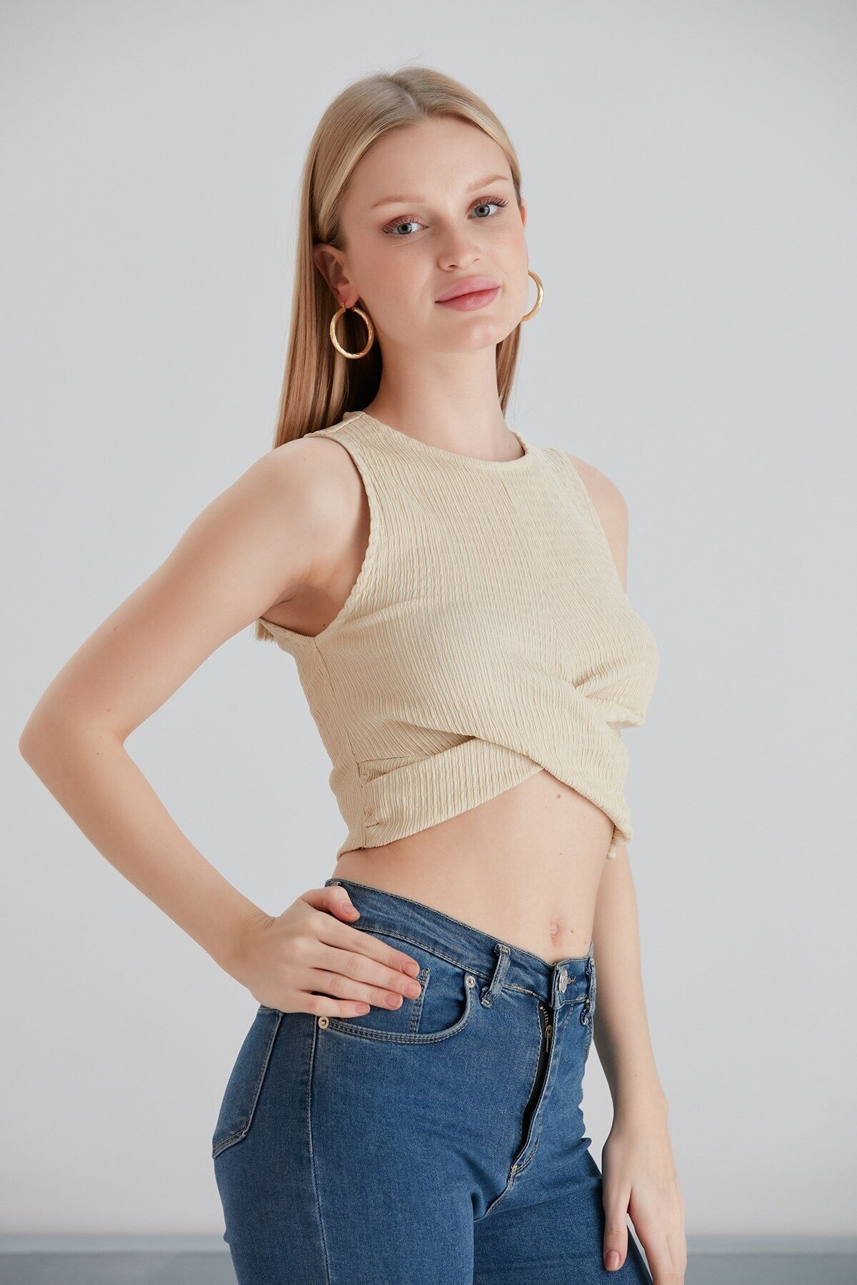Kadın Önü Düğüm Model Kolsuz Spor Şık Curve Croptop Bluz
