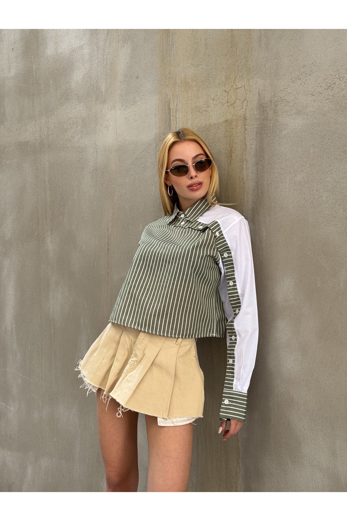 Kadın Özel Tasarım Yaka Kol Düğmeli Çizgi Garnili Crop Boy Kısa Bluz Gömlek