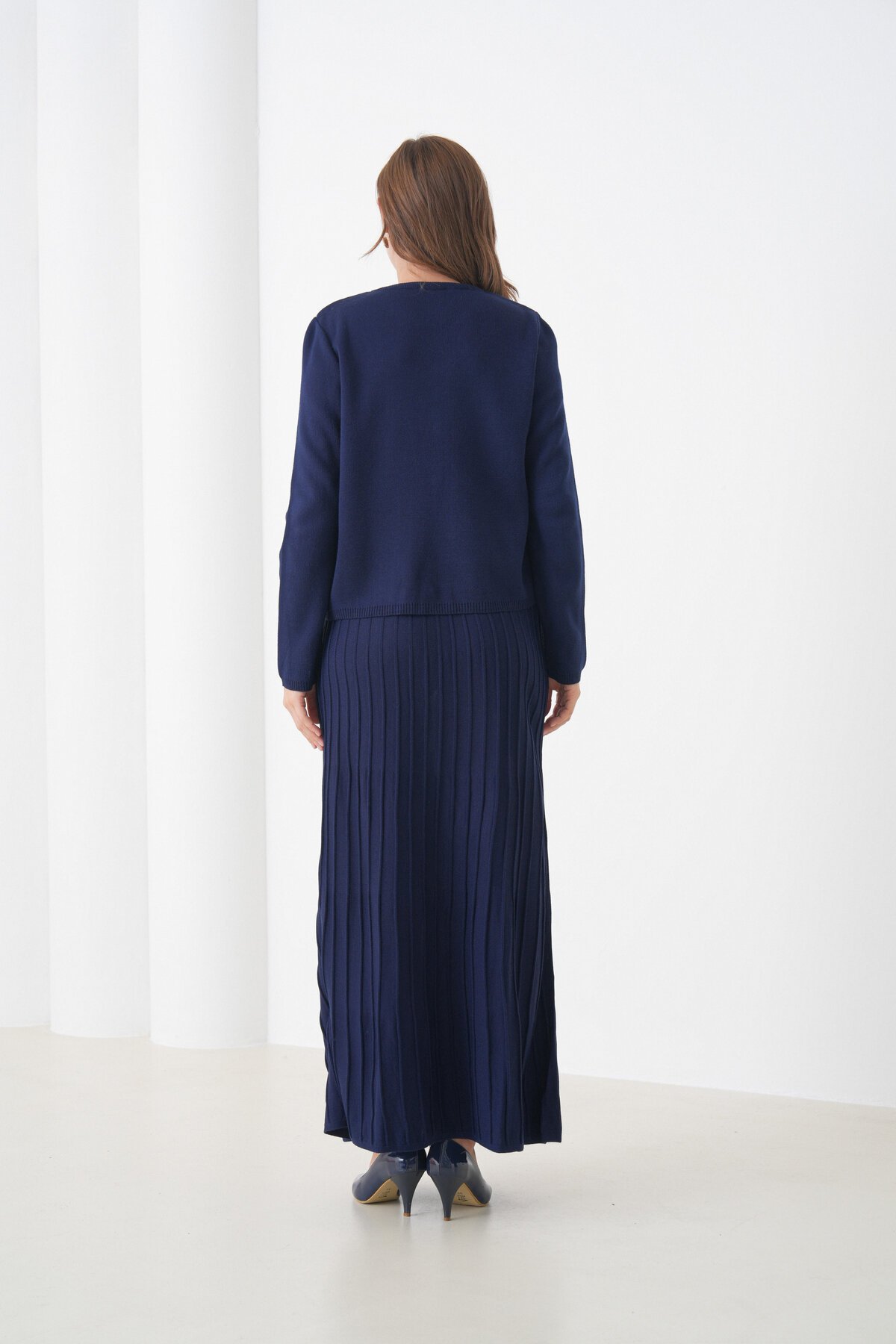 Kadın Pileli Etek Kazağı Düğmeli Tesettüre Uygun Örgü Triko Etekli Ceket Takım