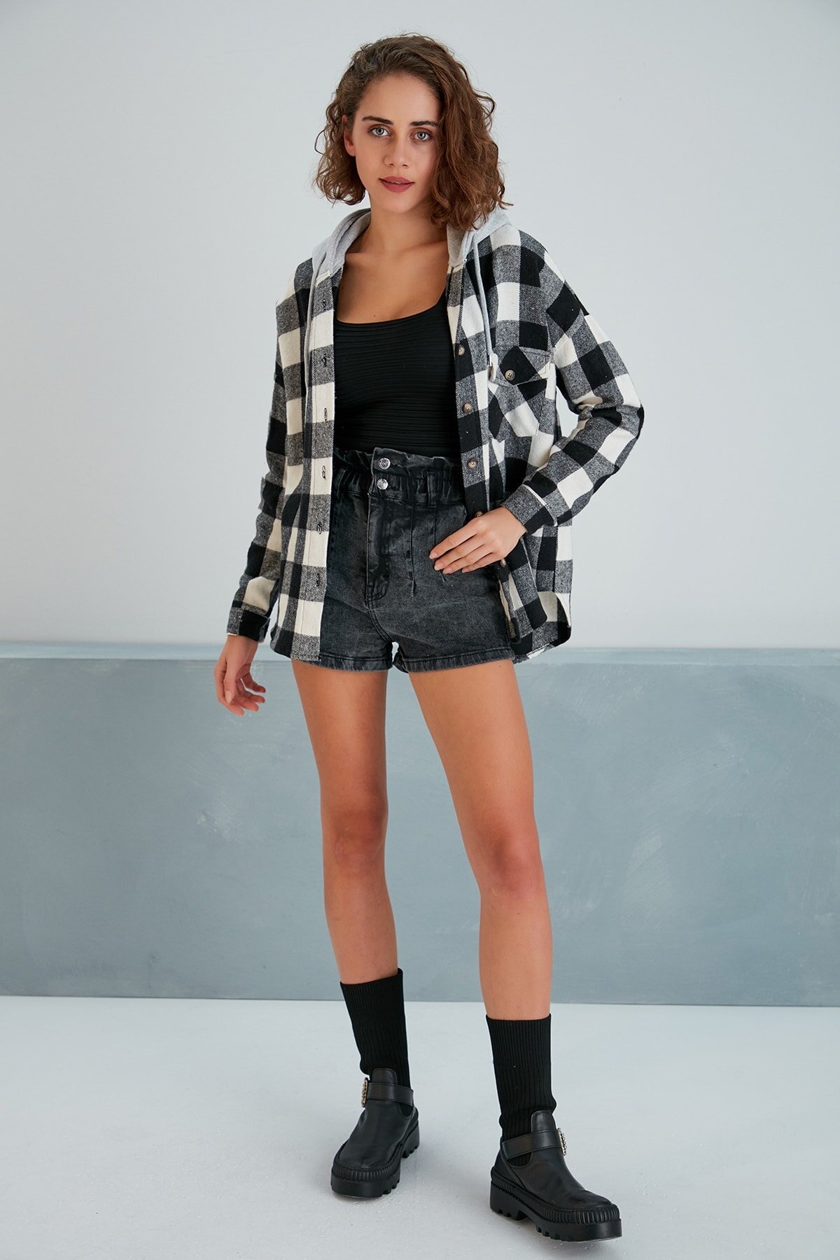 Kadın Siyah Beyaz Oduncu Oversize Ceket Gömlek