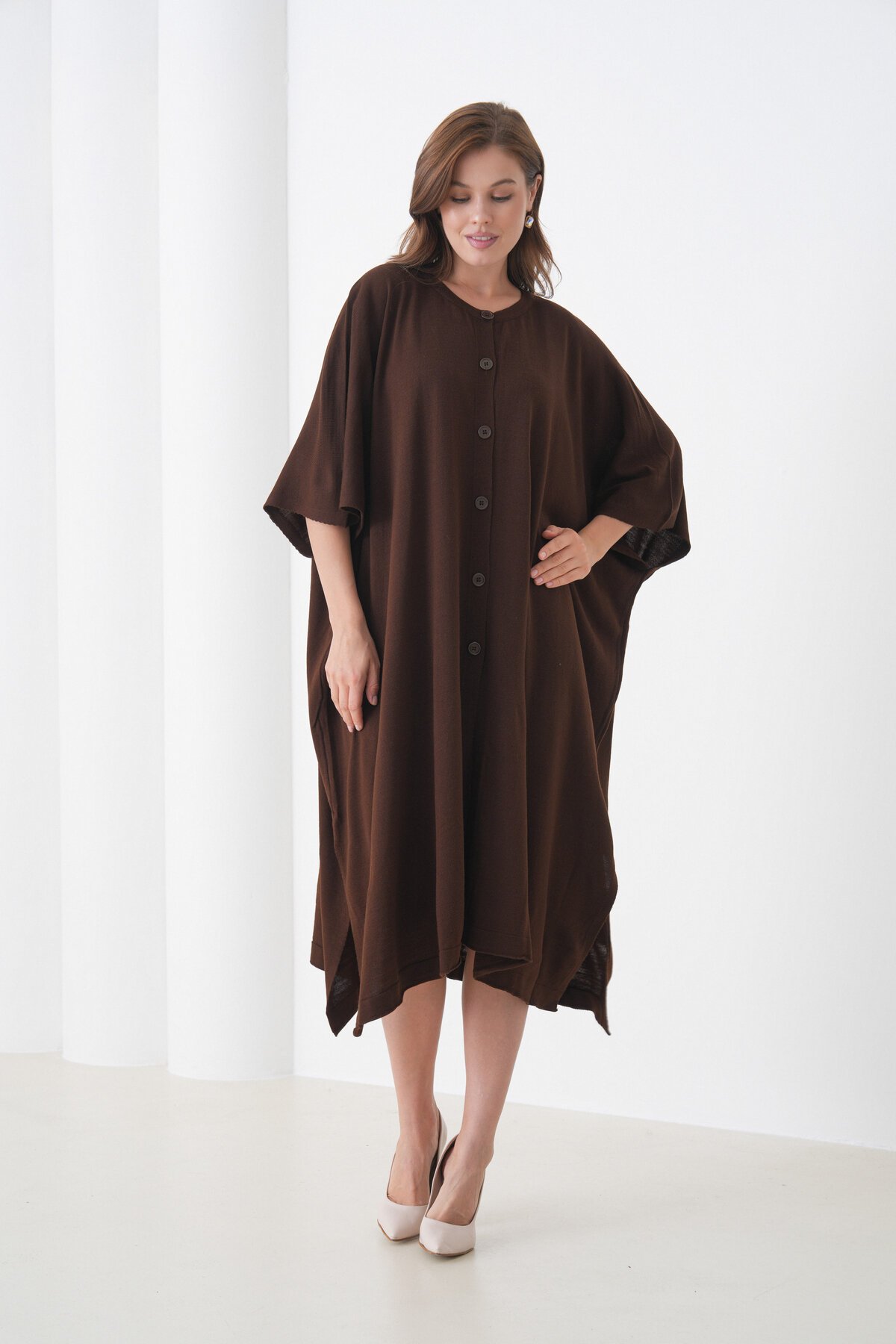 Kadın Tesettüre Uygun Önden Düğmeli Asimetrik Kesim Yarasa Kol Şık Geniş Kalıp Panço Ceket