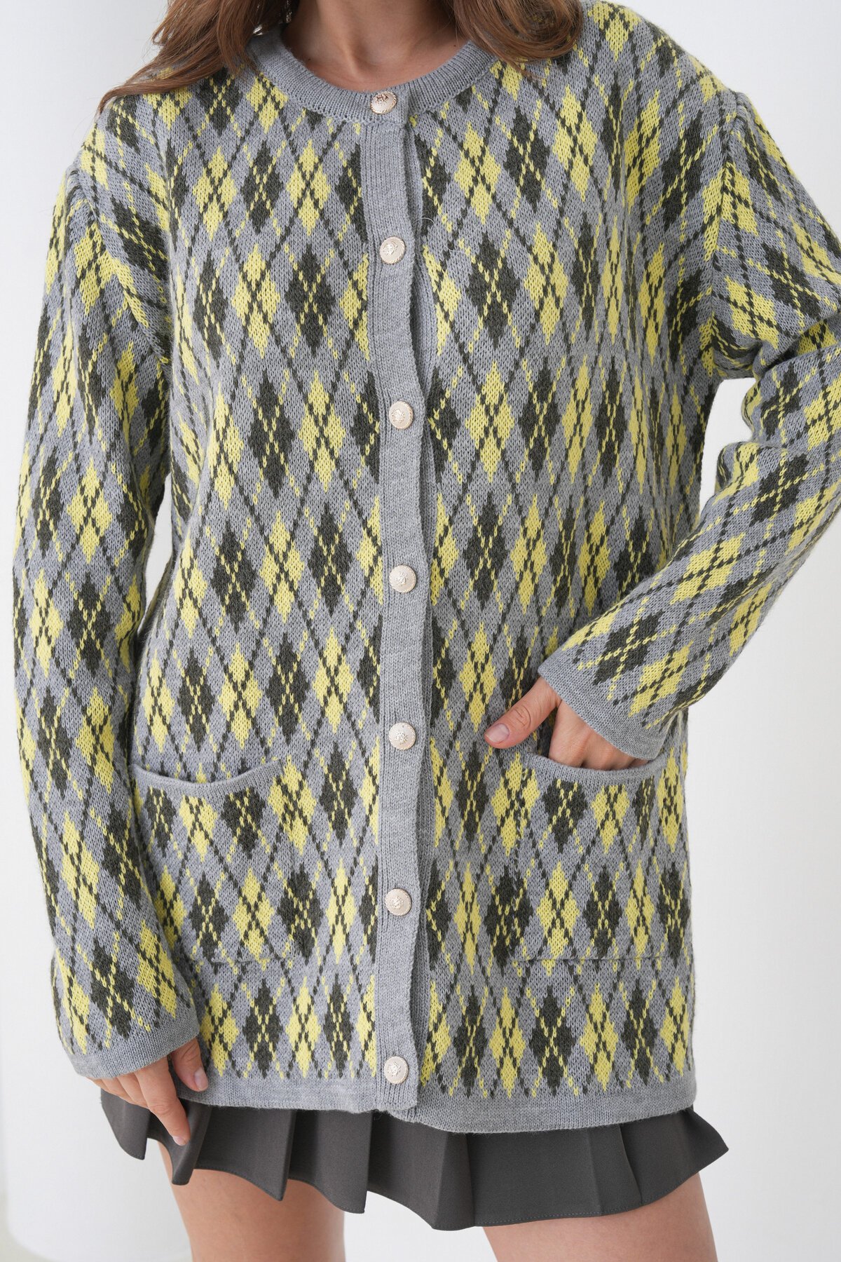 Kadın Tesettüre Uygun Önden Düğmeli CepliUzun Kol Şık Geniş Kalıp Desenli Triko Ceket