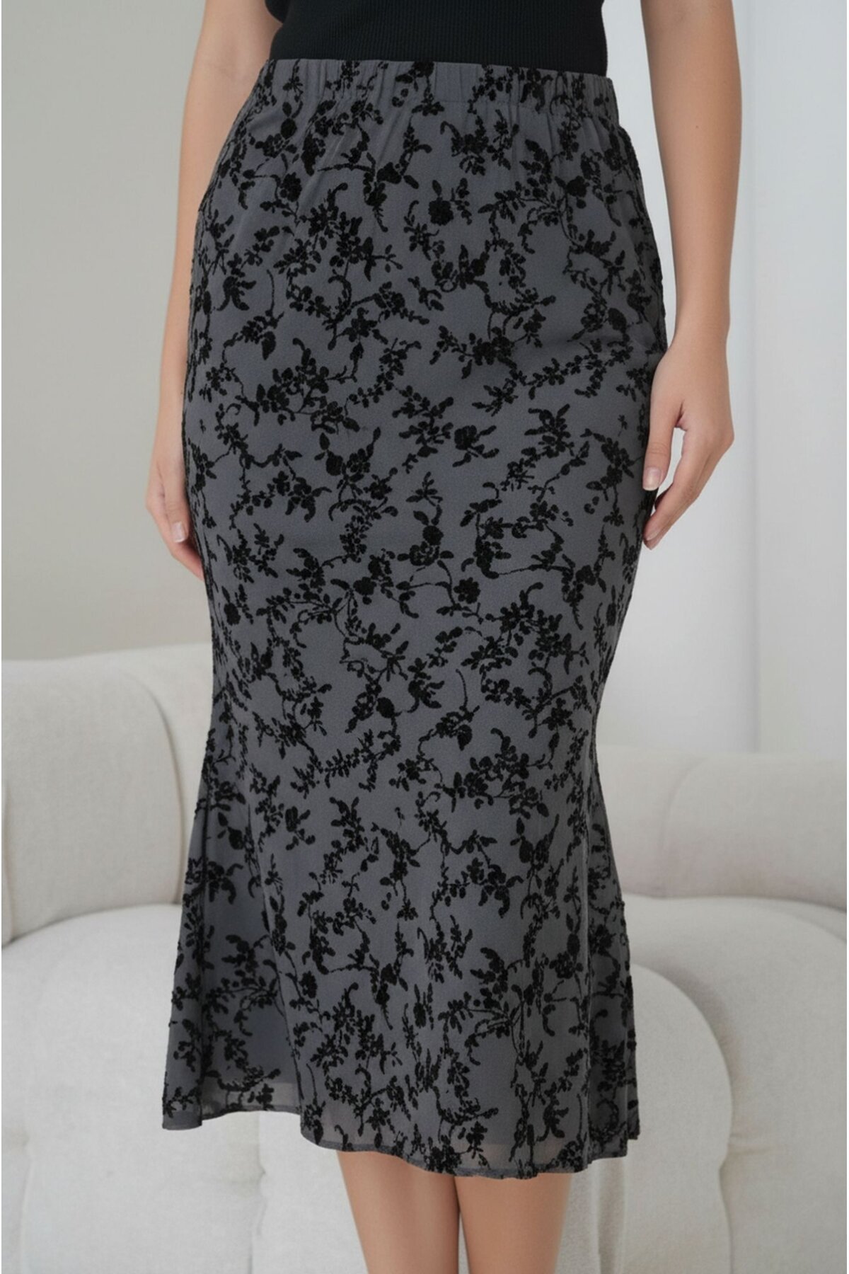 Kadın Beli Lastikli Çiçek Desenli Tül Balık Kesim Eteği Volanlı Midi Boy Curve Şık Etek