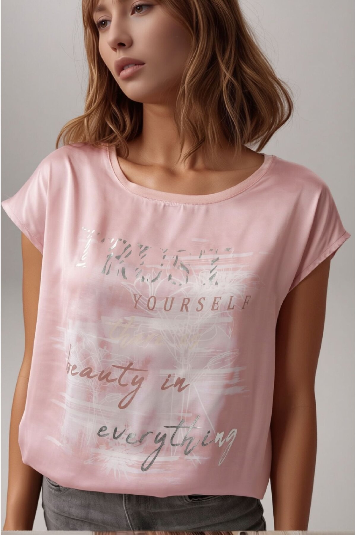 Kadın Bisiklet Yaka Saten Viskon Kısa Kol Spor Şık Desenli Bluz