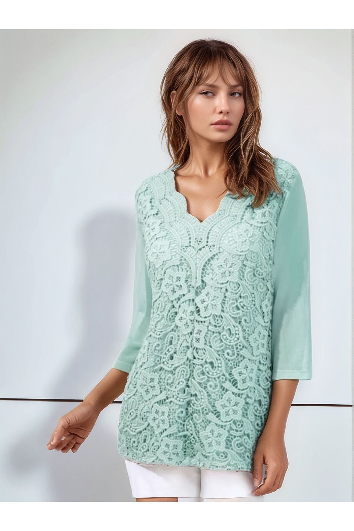 Kadın Curve Büyük Beden Önü Çiçek Güpürlü Kolları Tül Spor Şık Bluz