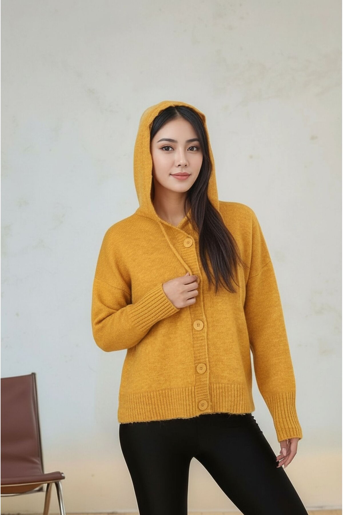 Kadın Kapüşonlu Önden Düğmeli Yumoş Triko Spor Şık Tesettüre Uygun Kışlık Ceket