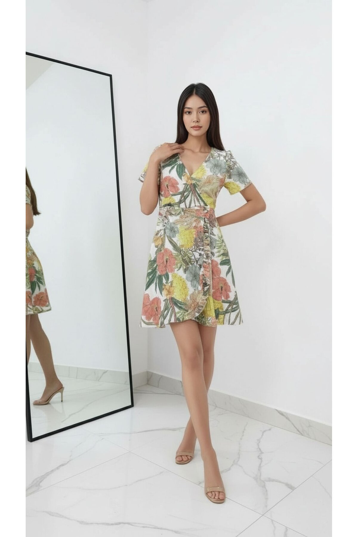 Kadın Kruvaze Yaka Volanlı Etek Bele Oturan Desenli Casual Şık  Mini Elbise