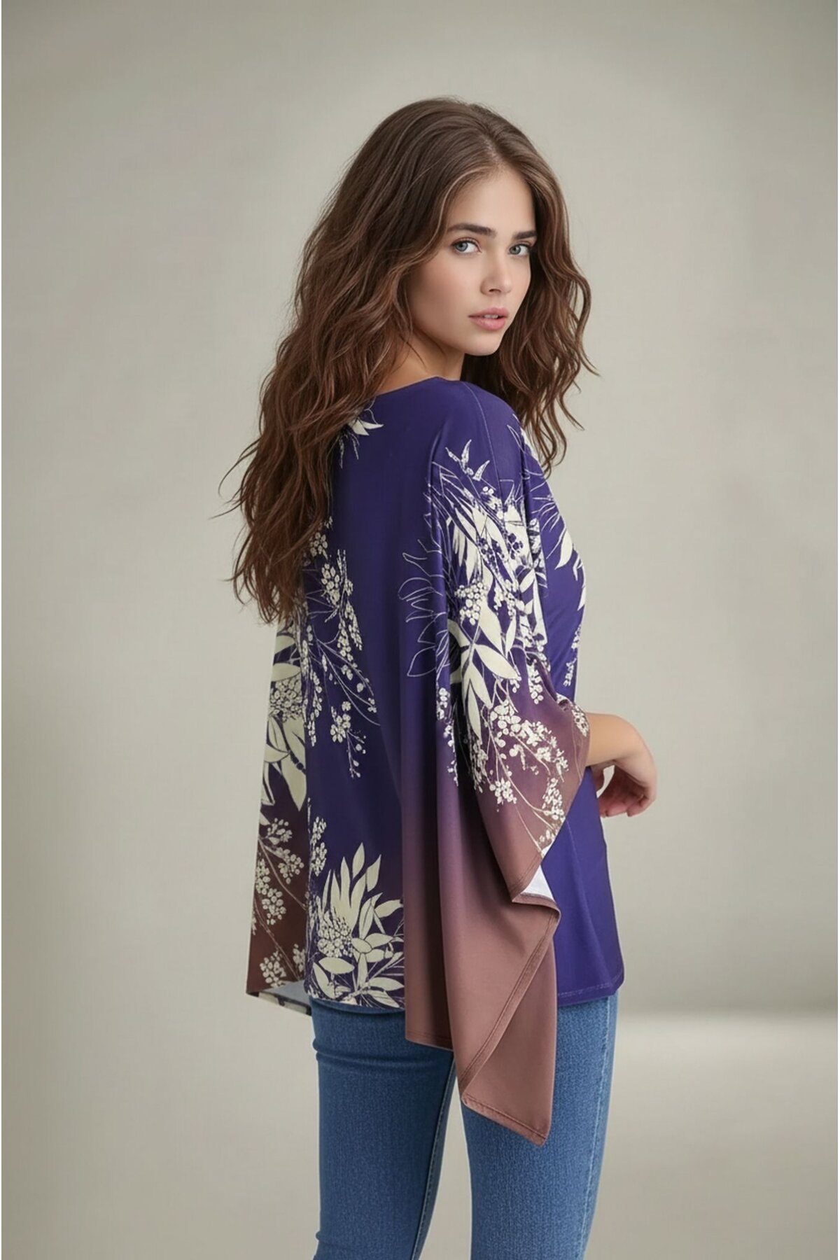 Kadın Tek Yarasa Kol Yaprak Desenli Şık Curve Bluz