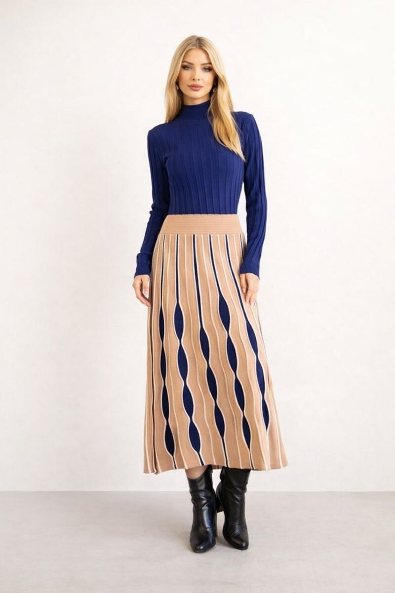 Kadın Uzun Kol Bisiklet Yaka Eteği Renkli Katlı Spor Şık Tesettüre Uygun Triko Tasarım Elbise