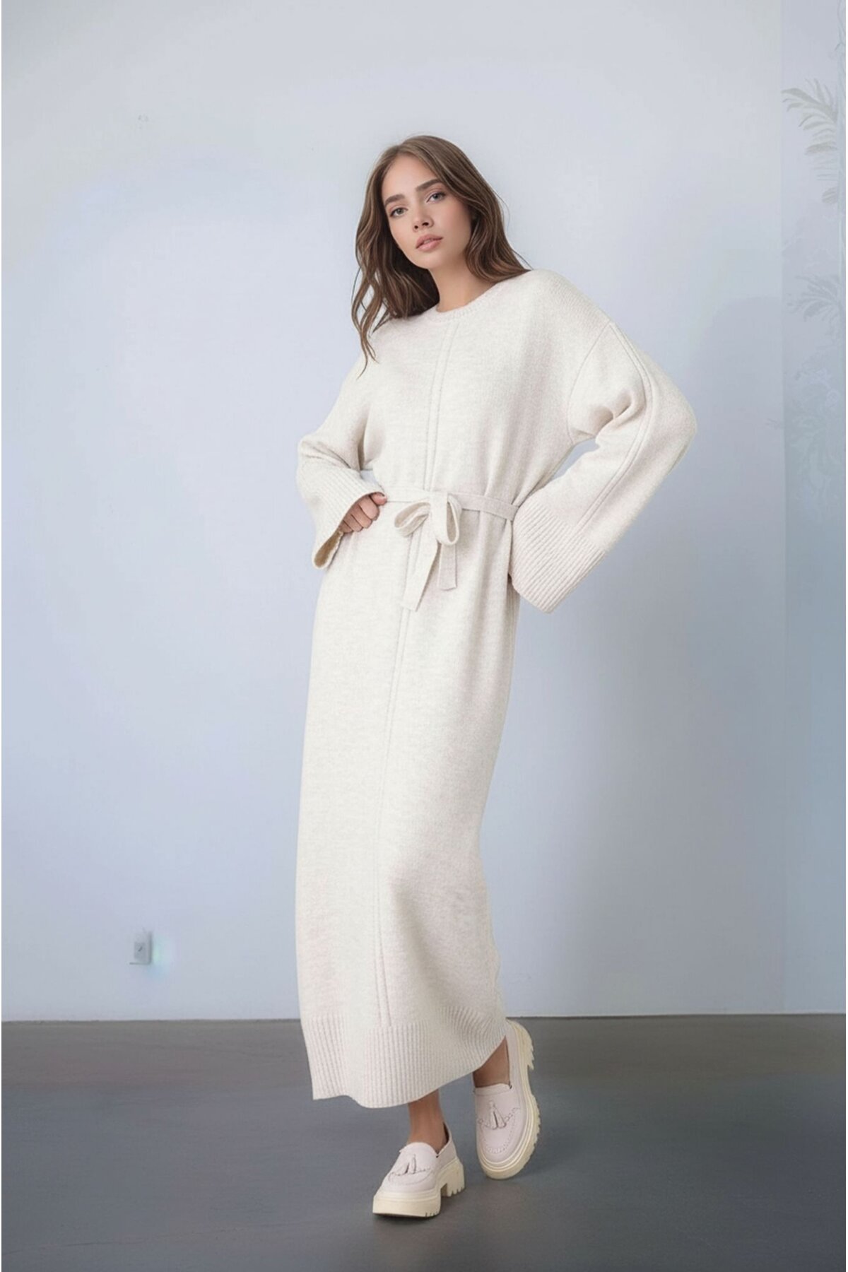 Kadın Uzun Kol Bisiklet Yaka Tesettüre Uygun Dokulu Kuşaklı Triko Spor Şık Maxi Boy Uzun Elbise