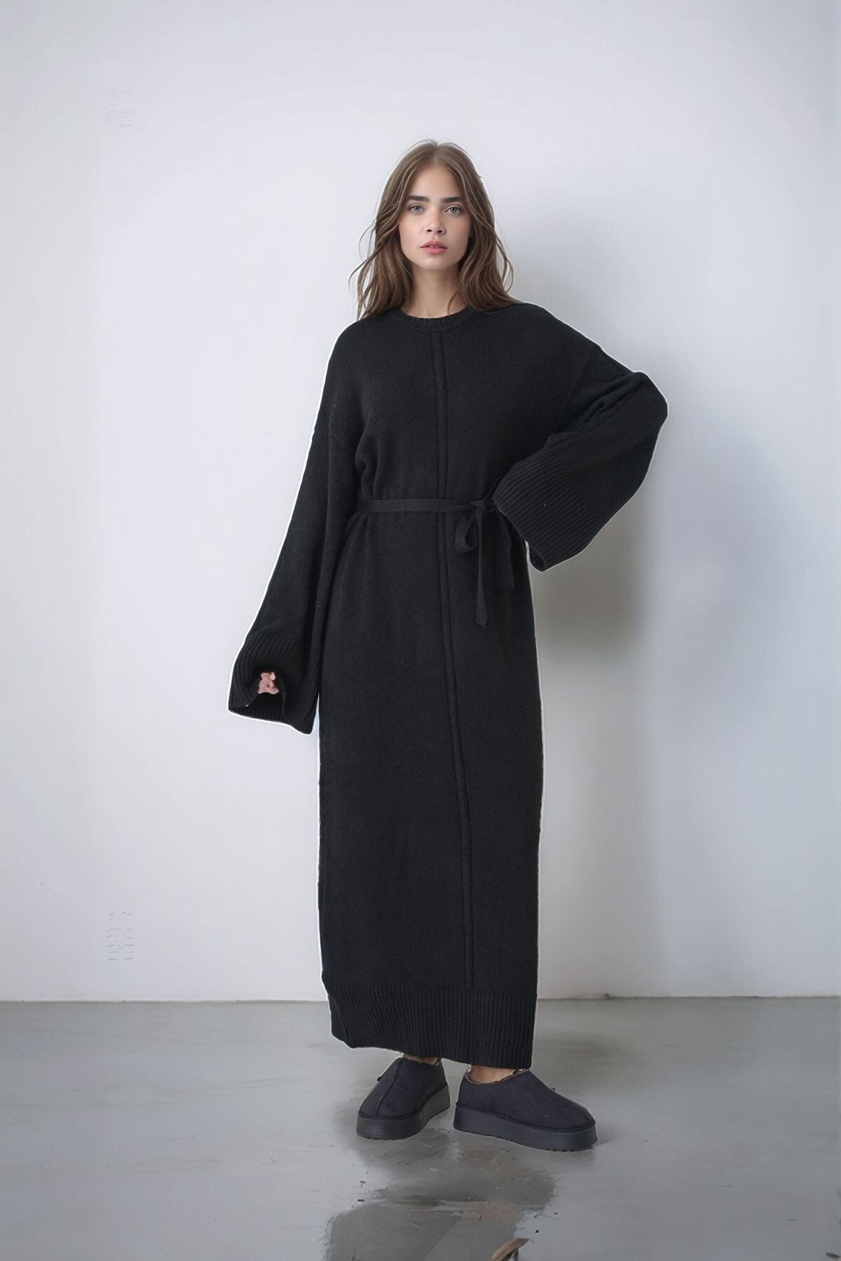 Kadın Uzun Kol Bisiklet Yaka Tesettüre Uygun Dokulu Kuşaklı Triko Spor Şık Maxi Boy Uzun Elbise