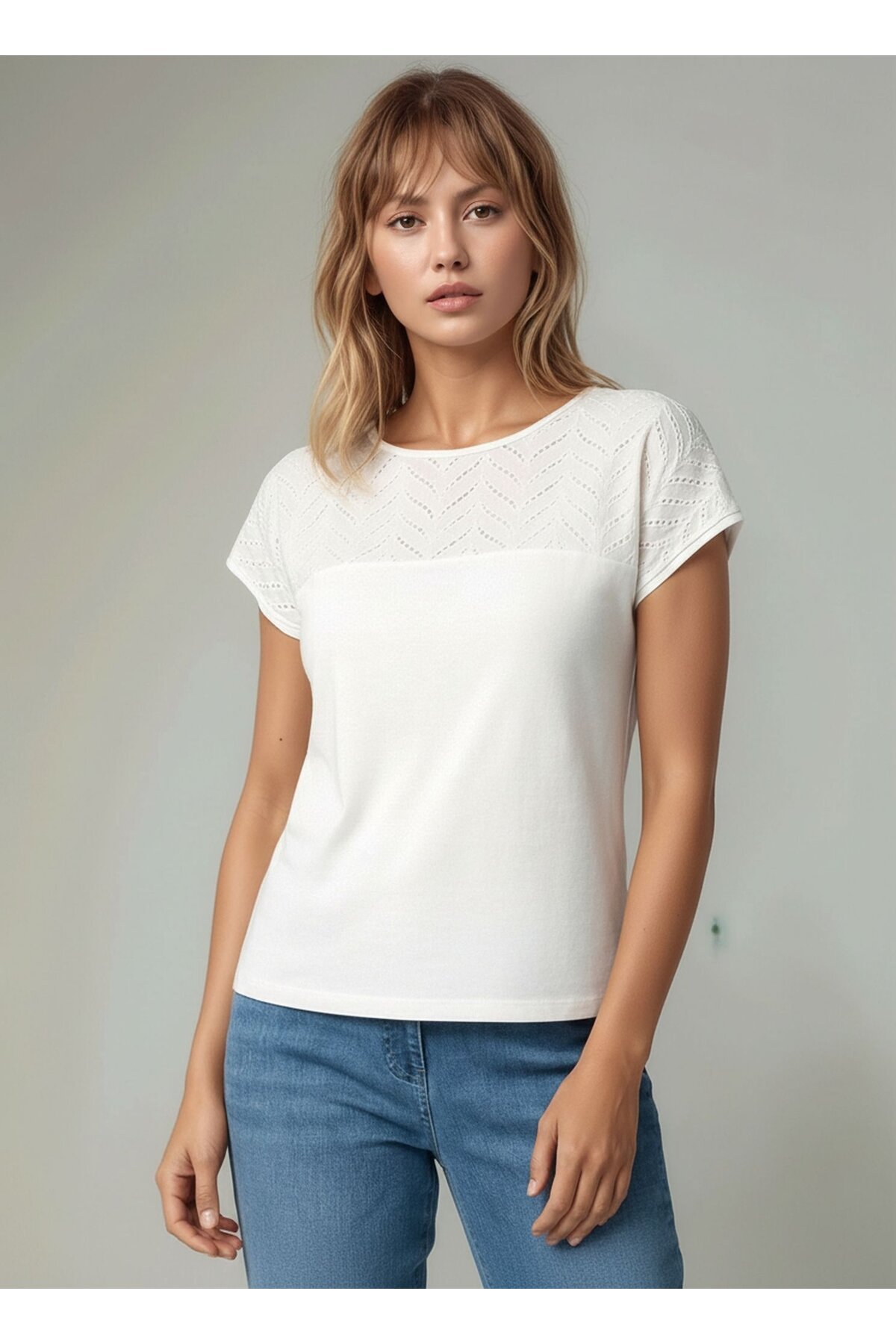 Kadın Yakası Dantel Brode Güpürlü Yarım Kol Spor Şık Curve Viskon Bluz