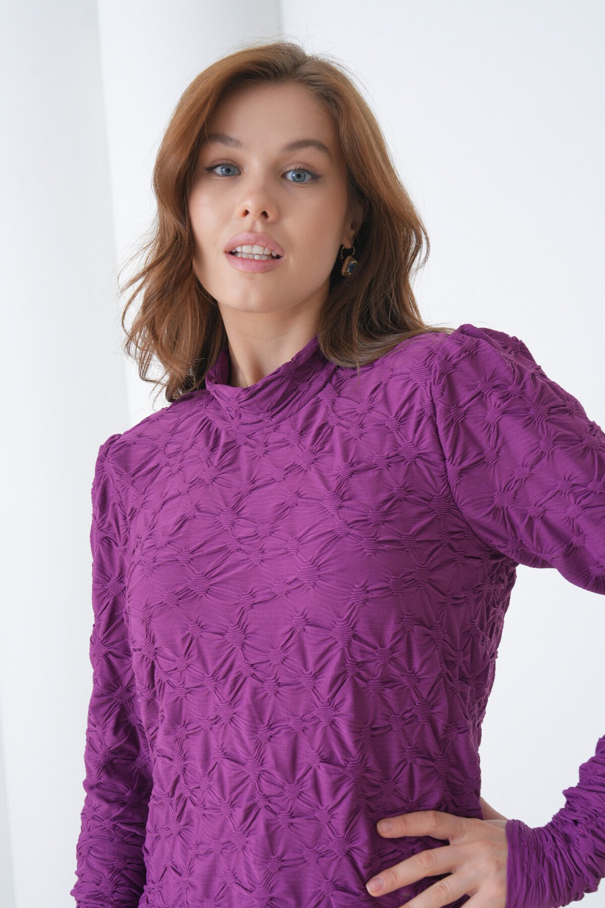 Kadın Yarım Balıkçı Yaka Uzun Kol Kendinden Dokulu Spor Tesettüre Uygun Şık Bluz