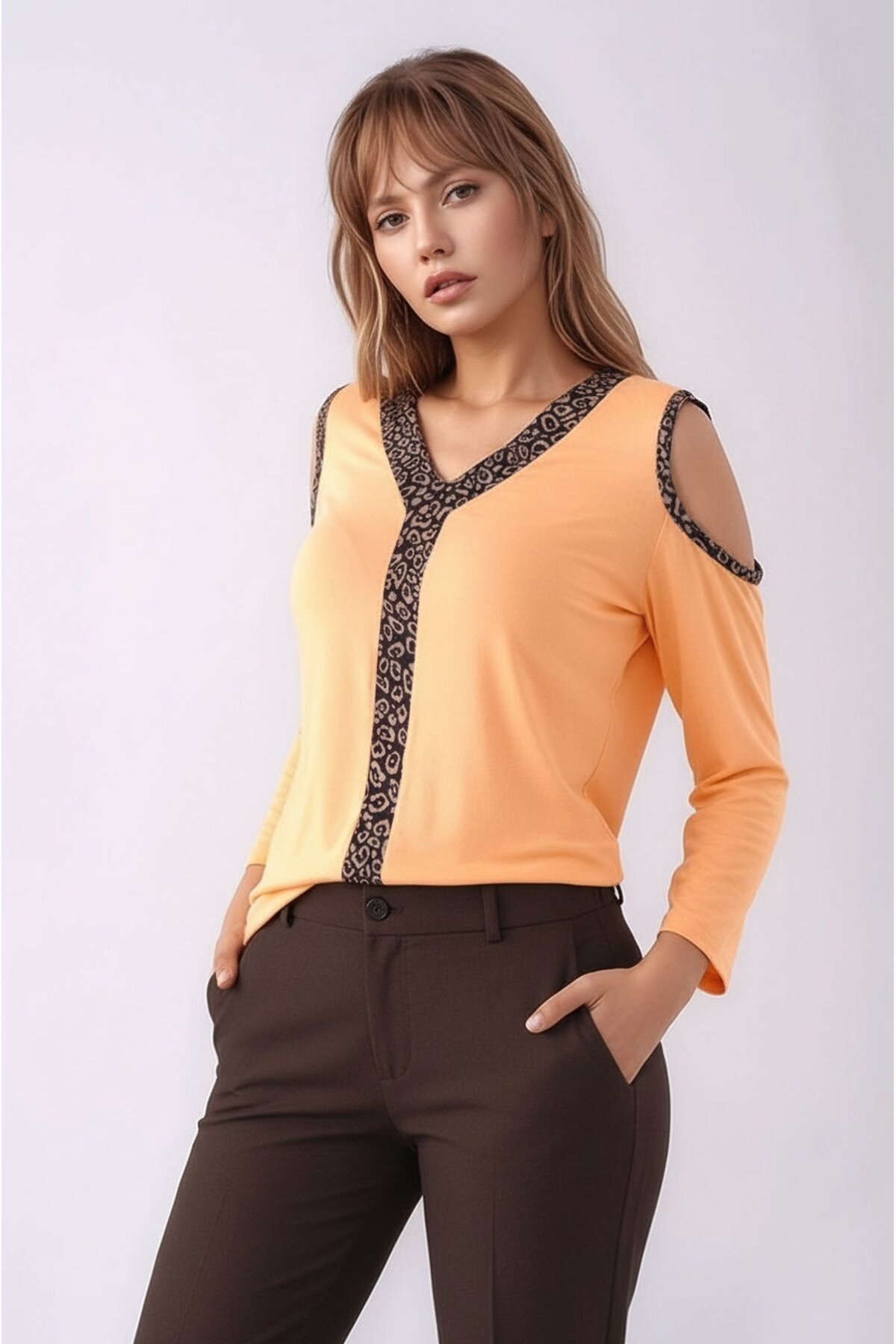 Kadon Omzu Açık Truvakar Kol Leopar Biyeli Rahat Kalıp Spor Şık Bluz