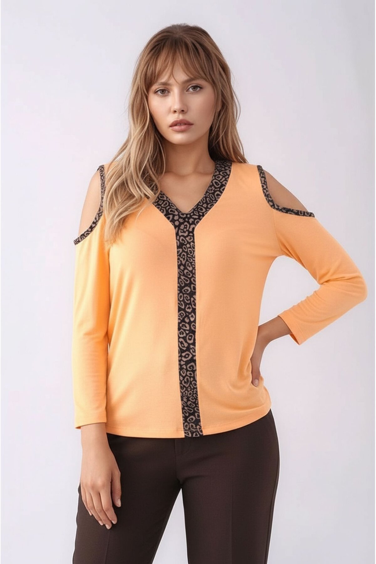 Kadon Omzu Açık Truvakar Kol Leopar Biyeli Rahat Kalıp Spor Şık Bluz