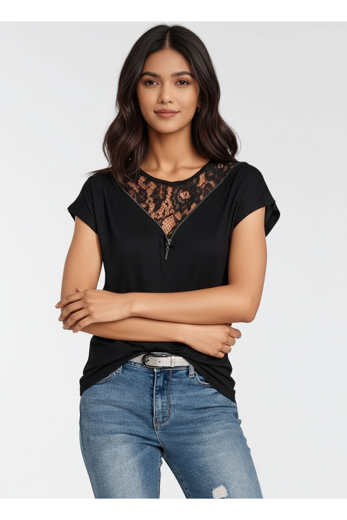 Kadın Dantel ve Fermuar Yaka Kısa Kol Yakası Güpür Detay Şık Tshirt Bluz