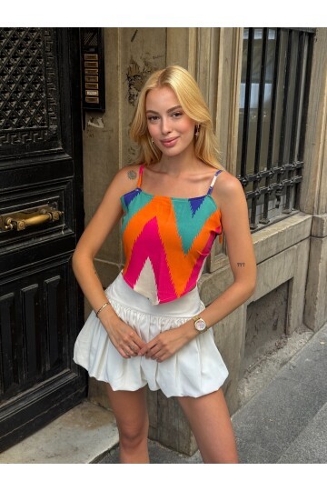 Kadın Askılı Arkadan Bağlamalı Asimetrik Kesim Yazlık Desenli Crop Top Spor Şık Bluz