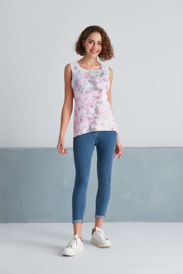 Kadın Batik Desen Bisiklet Yaka Ultra Esnek Yazlık İnce Trikodan Spor Şık Tasarım Bluz