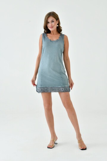 Kadın Güpürlü Yaka ve Etek Detaylı Kalın Askılı Yıkamalı Büyük Beden Curve Tunik Mini Elbise