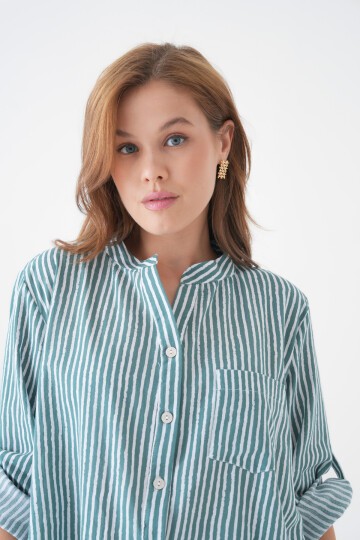 Kadın Hakim Yaka Geniş Kalıp Tesettüre Uygun Çizgili Spor Şık Curve Gömlek