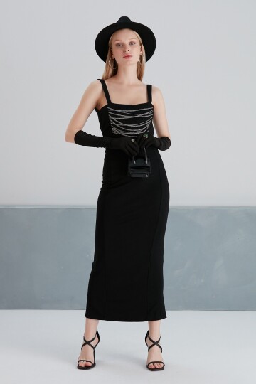 Kadın Kalın Askılı Sırt Ve Zincir Detaylı Midi Boy Yırtmaçlı Spor Şık Siyah Elbise