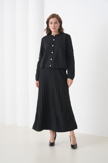 Kadın Pileli Etek Kazağı Düğmeli Tesettüre Uygun Örgü Triko Etekli Ceket Takım