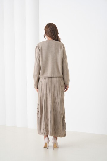 Kadın Pileli Etek Kazağı Düğmeli Tesettüre Uygun Örgü Triko Etekli Ceket Takım