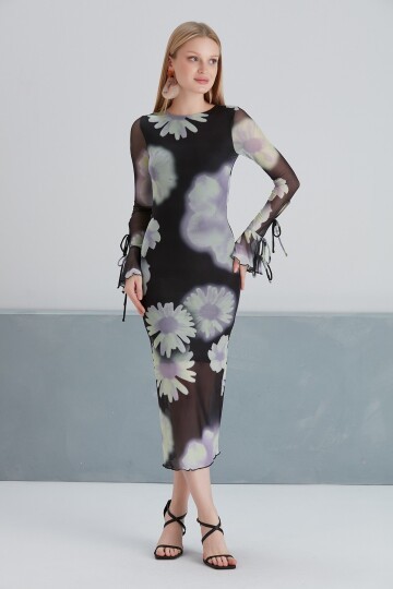 Kadın Sırt Dekolteli Uzun Boy Çiçekli Tül Spor Şık Siyah Kol Detaylı Elbise