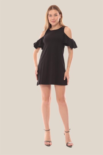 Kadın Siyah Omzu Açık Fırfır Detay Çan Pamuk Elbise