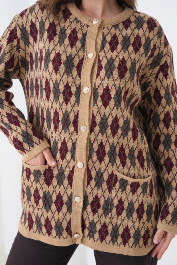 Kadın Tesettüre Uygun Önden Düğmeli CepliUzun Kol Şık Geniş Kalıp Desenli Triko Ceket