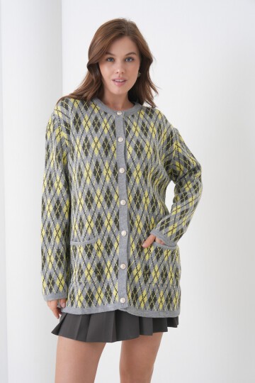 Kadın Tesettüre Uygun Önden Düğmeli CepliUzun Kol Şık Geniş Kalıp Desenli Triko Ceket